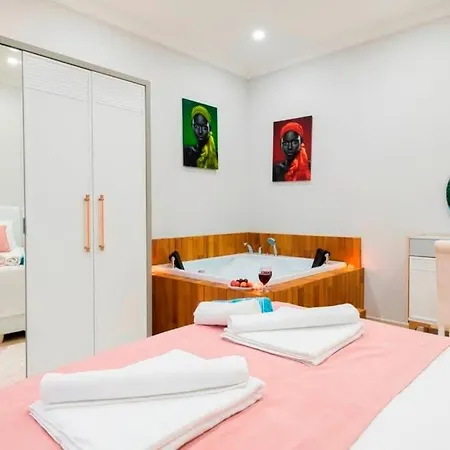 Zafar - Private Outdoor Pool Vakantiehuis *